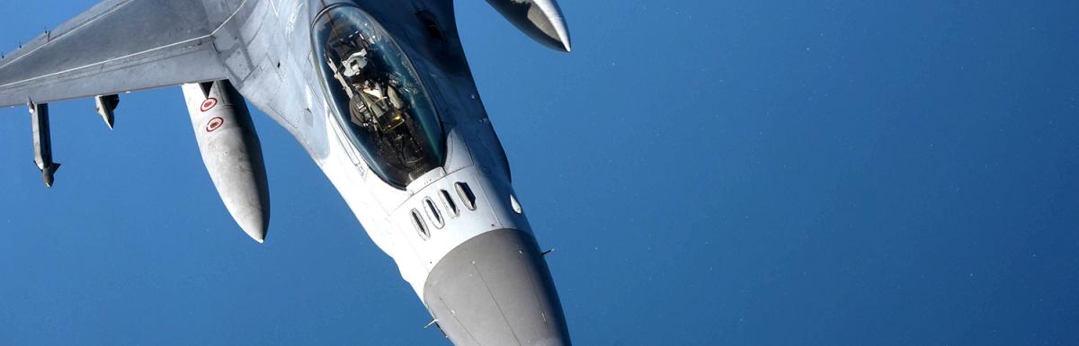 Jet from Shaw AFB refuels mid-air
