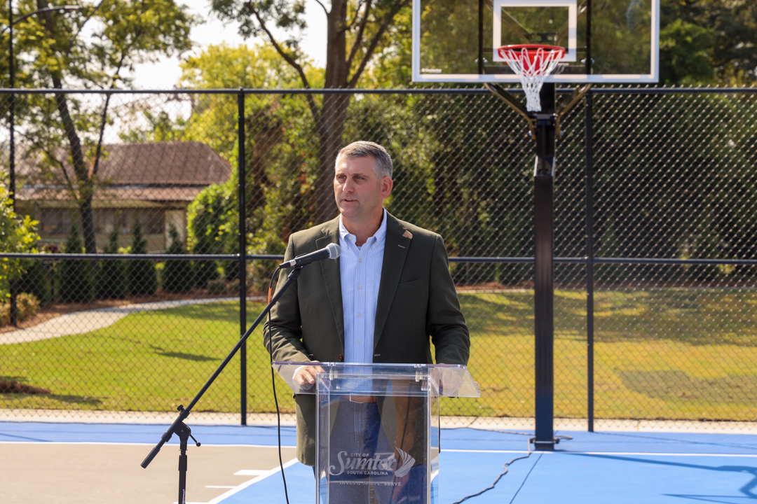 Mayor David Merchant wrapping up the ceremony.